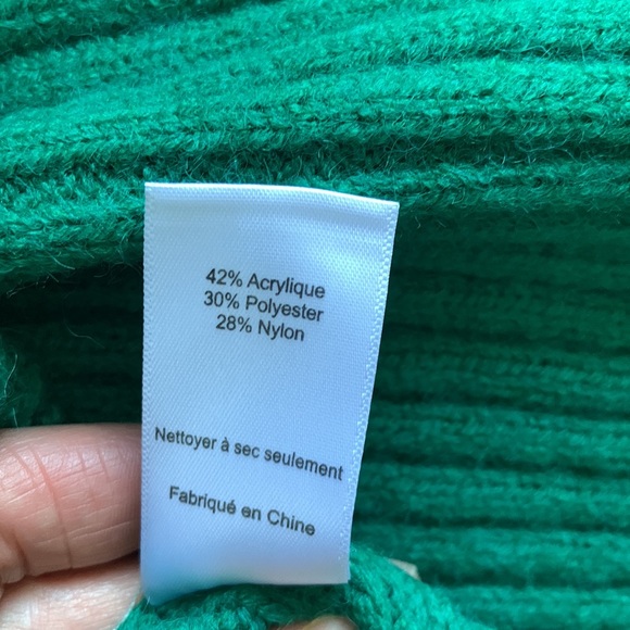 Green Knit/Sweater - size M - Picture 6 of 7